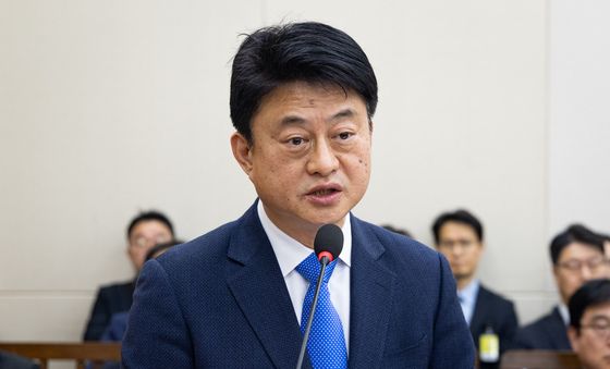 업무보고하는 이성진 국세청 차장