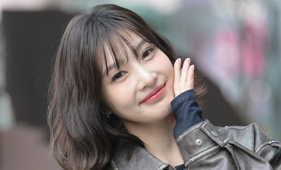 레드벨벳 조이, 맑은 눈의 바비 인형