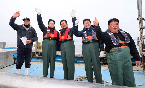 새우잡이배 탑승한 정청래