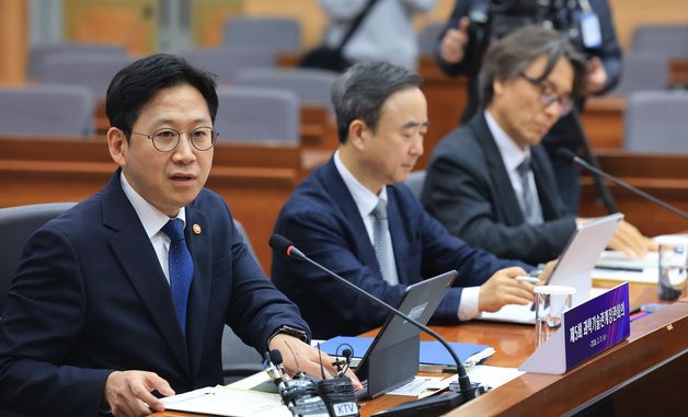 모두발언하는 배경훈 부총리