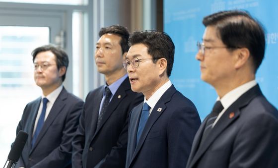 현안 질의 답변하는 정원오