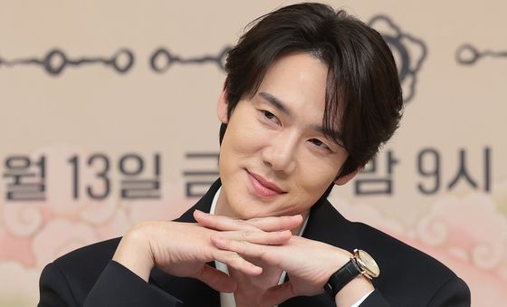 유연석, 전직 걸그룹 빙의한 신이랑 변호사