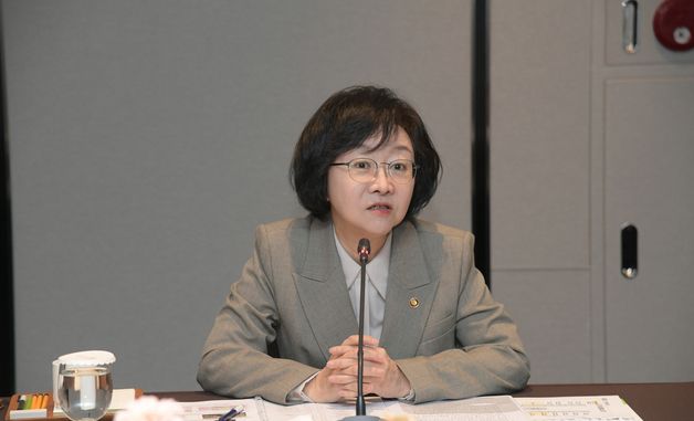 오유경 처장, 식약처장·환자단체장 간담회 참석