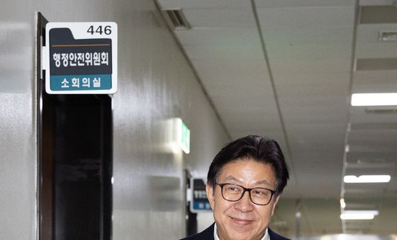 부산 글로벌허브도시 특별법 위해 행안위 찾은 박형준 부산시장