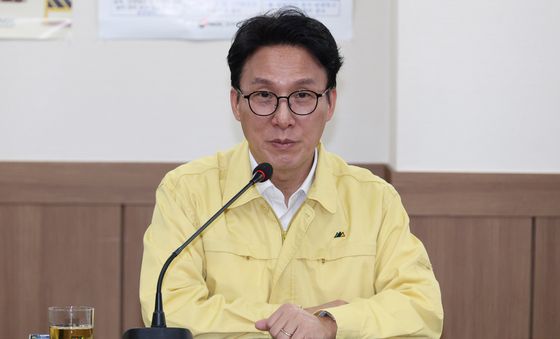김민석 총리, 구리 석유비축기지 방문