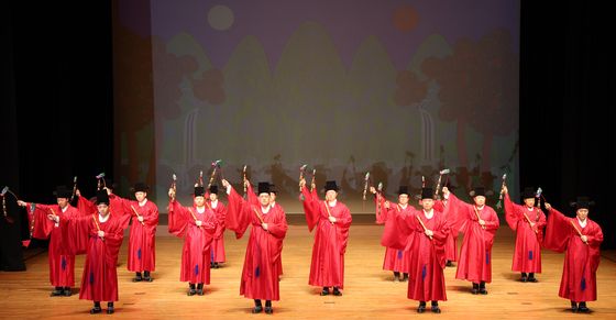 크라운해태 한음회에서 펼쳐진 종묘제례악 '전폐희문'