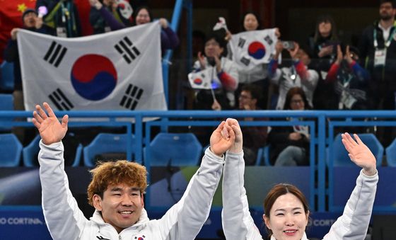 백혜진·이용석, 휠체어컬링 믹스더블 은메달 획득