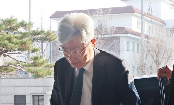 재판소원 시행 첫날…김상환 헌재소장 출근