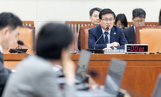 히트펌프 관련 답변하는 김성환 장관