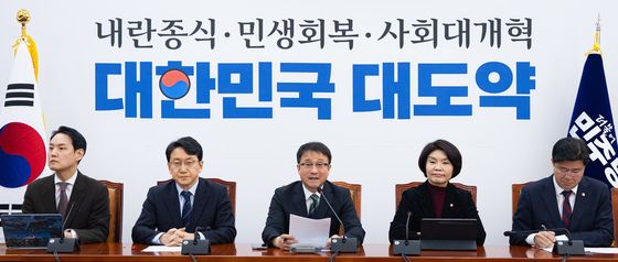 정책조정회의 모두 발언하는 한병도