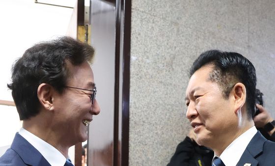 정청래 대표 찾은 전재수