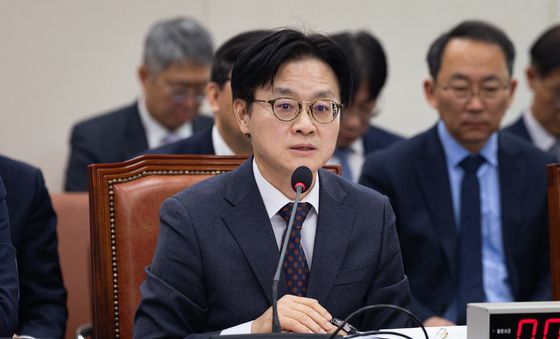 의원 질의 답하는 김정관 장관