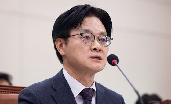 답변하는 김정관 산업부 장관