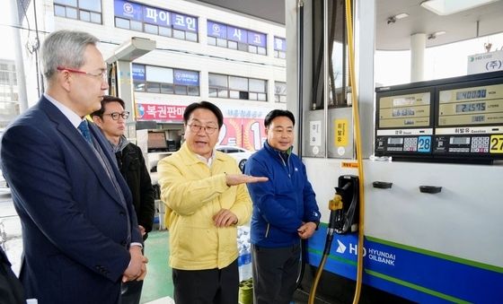 강기정 광주시장, 주유소 현장점검