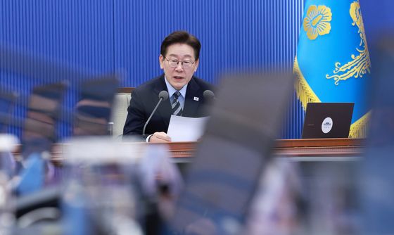 수석보좌관회의 발언하는 이재명 대통령