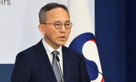 브리핑하는 박일 외교부 대변인