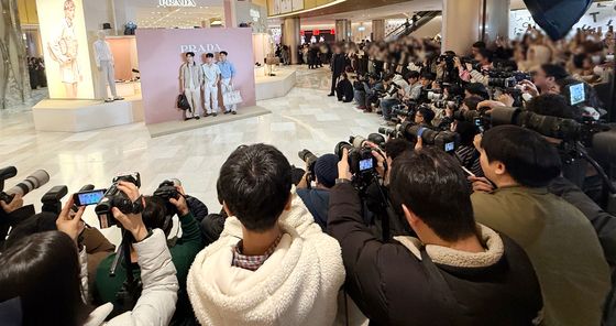 엔하이픈을 찍어라