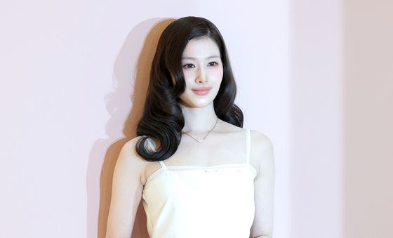 트와이스 사나, 고전영화 주인공