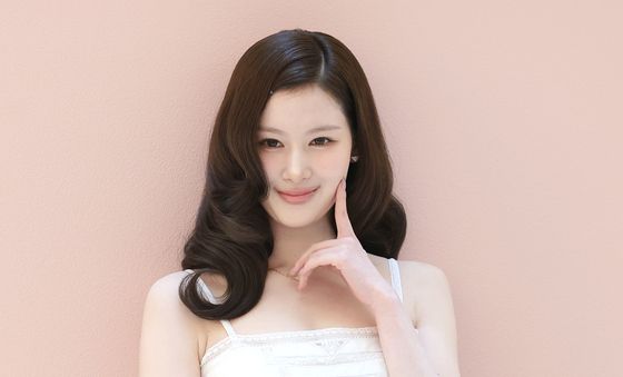 트와이스 사나, 예쁨 활짝