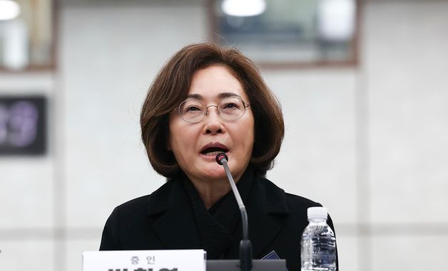 질의응답하는 박희영 용산구청장