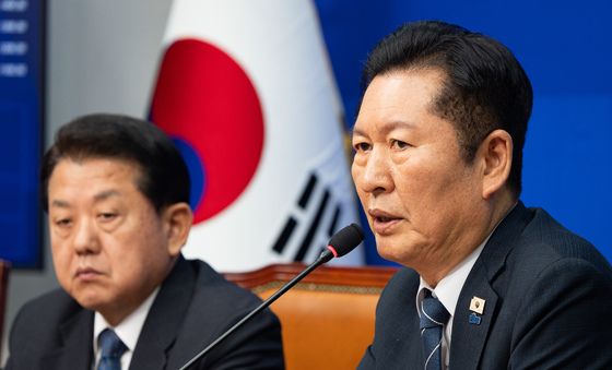 발언하는 정청래 민주당 대표