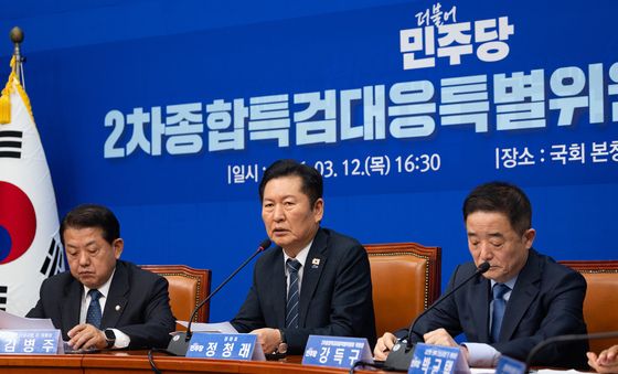 2차종합특검대응특위 출범식 찾은 정청래 대표