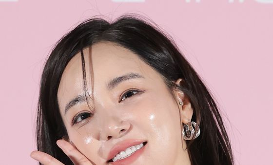 이주연, 꽃 브이
