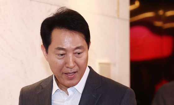 지선 후보 등록 마감 앞두고 백브리핑 나선 오세훈 시장