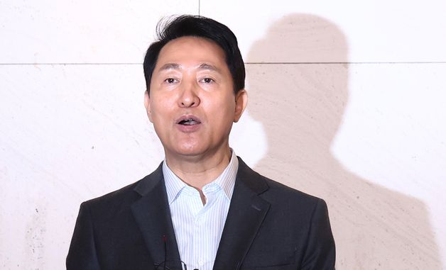 국민의힘 지선 후보 등록 마감 앞두고 백브리핑 나선 오세훈 시장