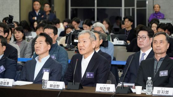 질의에 답변하는 이상민 전 장관