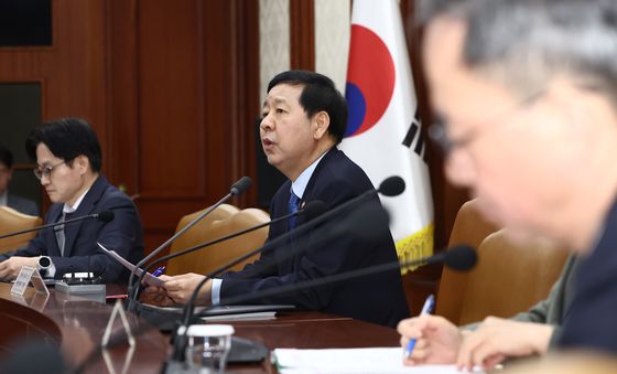 30년 만에 석유 최고가격제 시행하는 정부