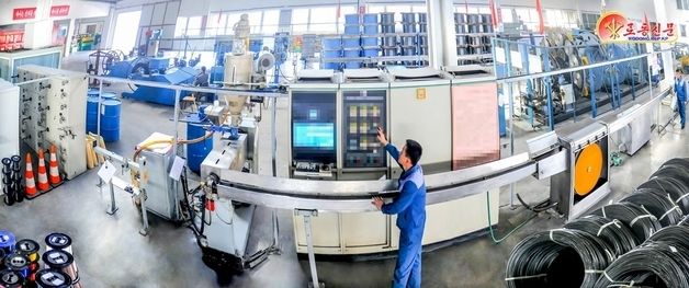 북한, 평양빛섬유통신케이블 공장 조명