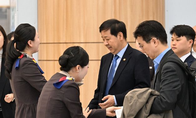 구윤철 부총리, 한일 재무장관회의 참석 출국