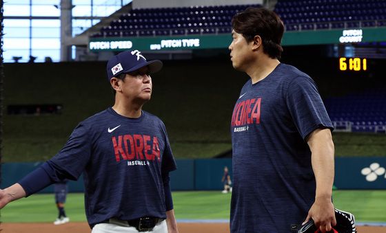 류지현 감독 "도미니카 8강전 선발은 류현진"