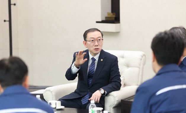 이명구 관세청장, HD현대중공업 방문