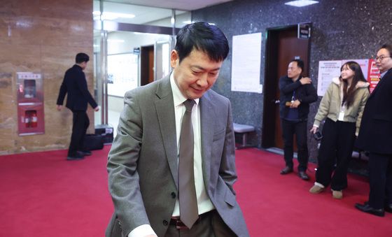 오세훈과 '절윤' 놓고 기싸움, 생각에 잠긴 장동혁 대표