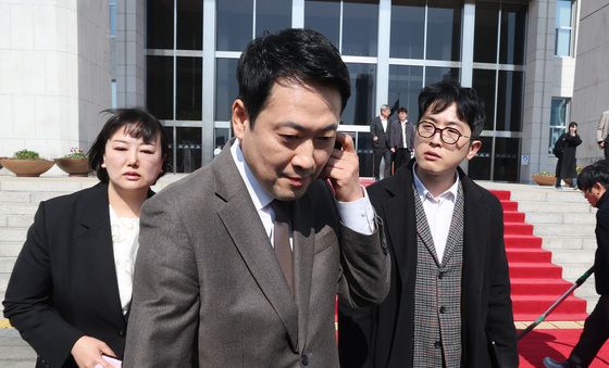 '이정현 공관위원장 사퇴' 국회 나서는 장동혁