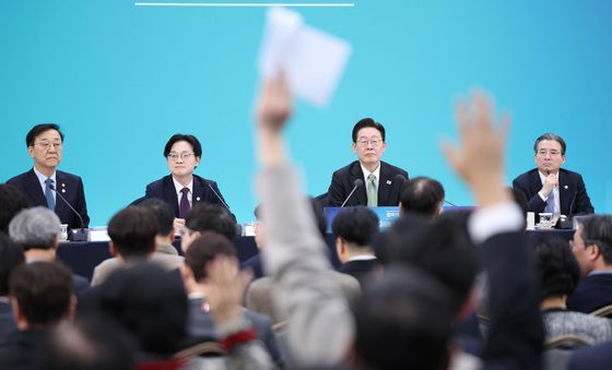 충북서 타운홀미팅 갖는 이재명 대통령