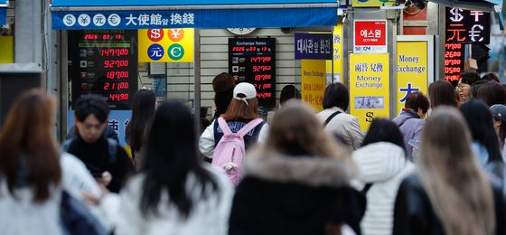 국제 유가 급등, 환율 연속 상승