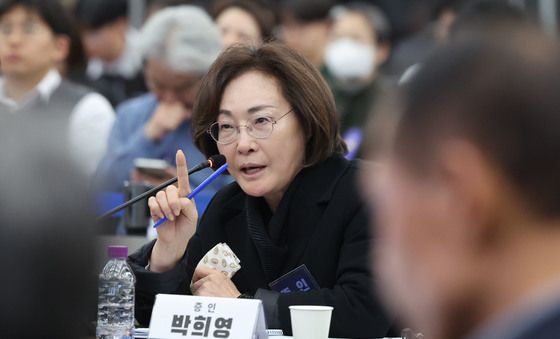 박희영 구청장, 청문위원 질의 답변