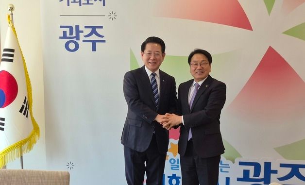 김영록, 강기정과 면담