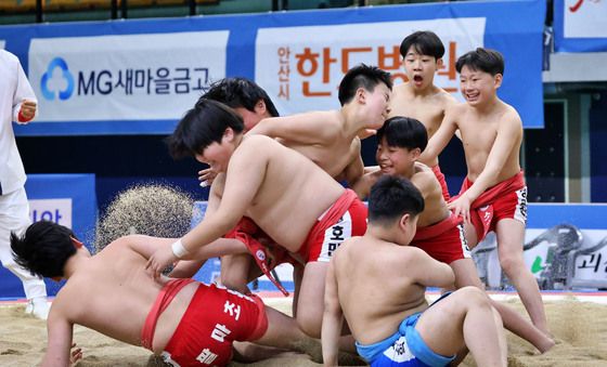 '우승의 기쁨을 함께'