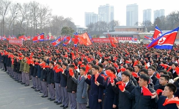 北  근로단체연합궐기모임 진행…"혁명적 기상 잘 보여줘"