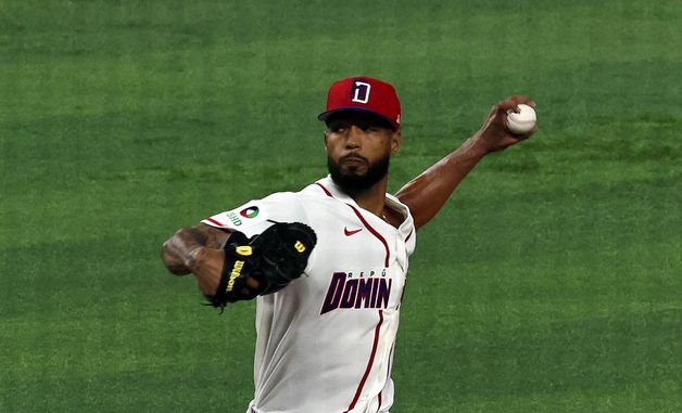 1회초 삼자범퇴로 이닝 마친 크리스토퍼 산체스