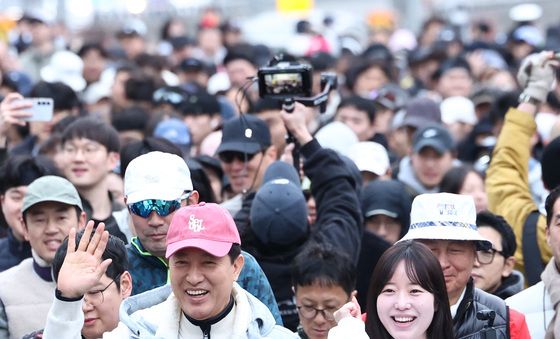 시민들과 여의대로 걷는 오세훈 시장