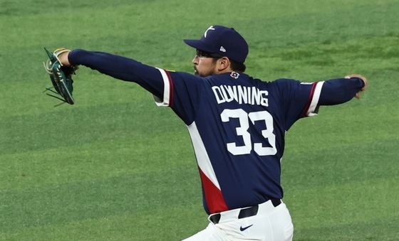 데인 더닝, 3회말 이닝을 끝내야 해!