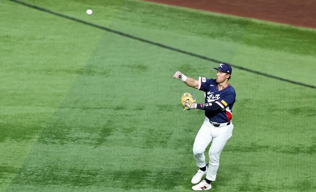 외야 플라이로 이닝 끝낸 안현