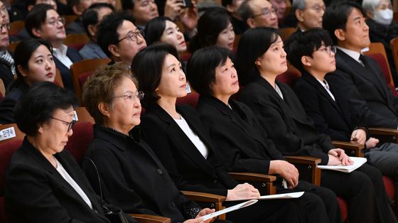 김혜경 여사, 故 이해찬 前 총리 49재 참석