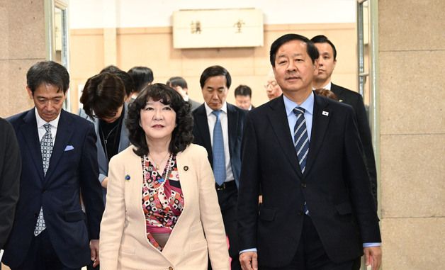 제10차 한-일 재무장관회의 참석하는 구윤철 부총리와 카타야마 사츠기 日 재무장관