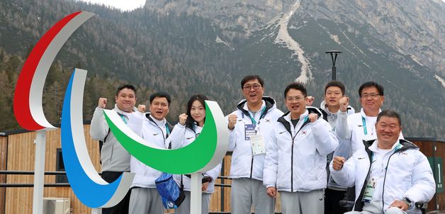 동계패럴림픽 선수촌 찾은 최휘영 장관